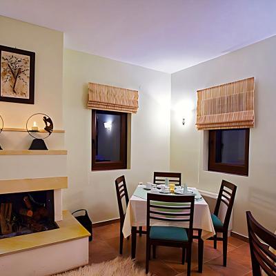 Interior 5